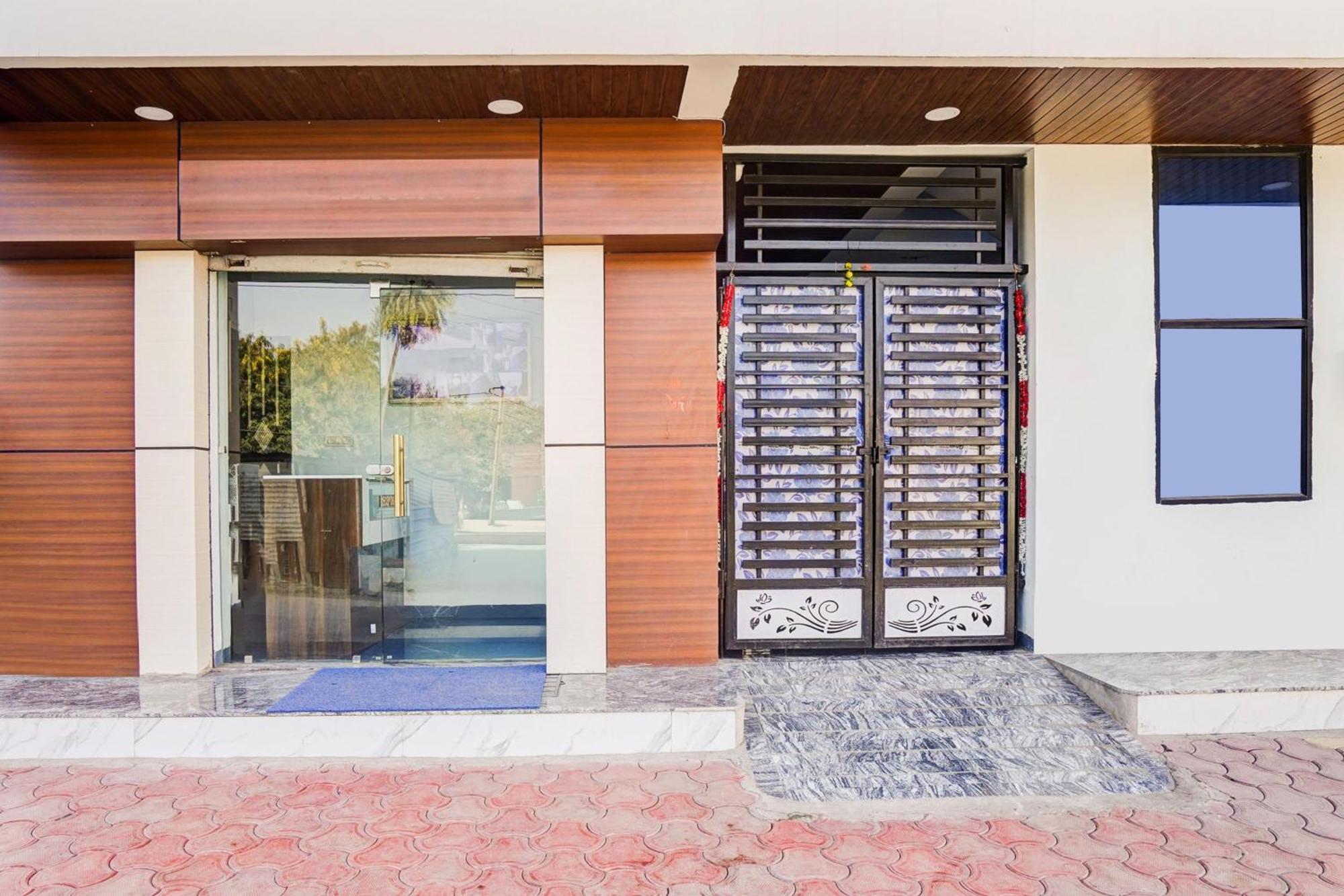 Super Hotel O Brilliant Convention Centre Formerly Madhur Shree Indore Exterior photo